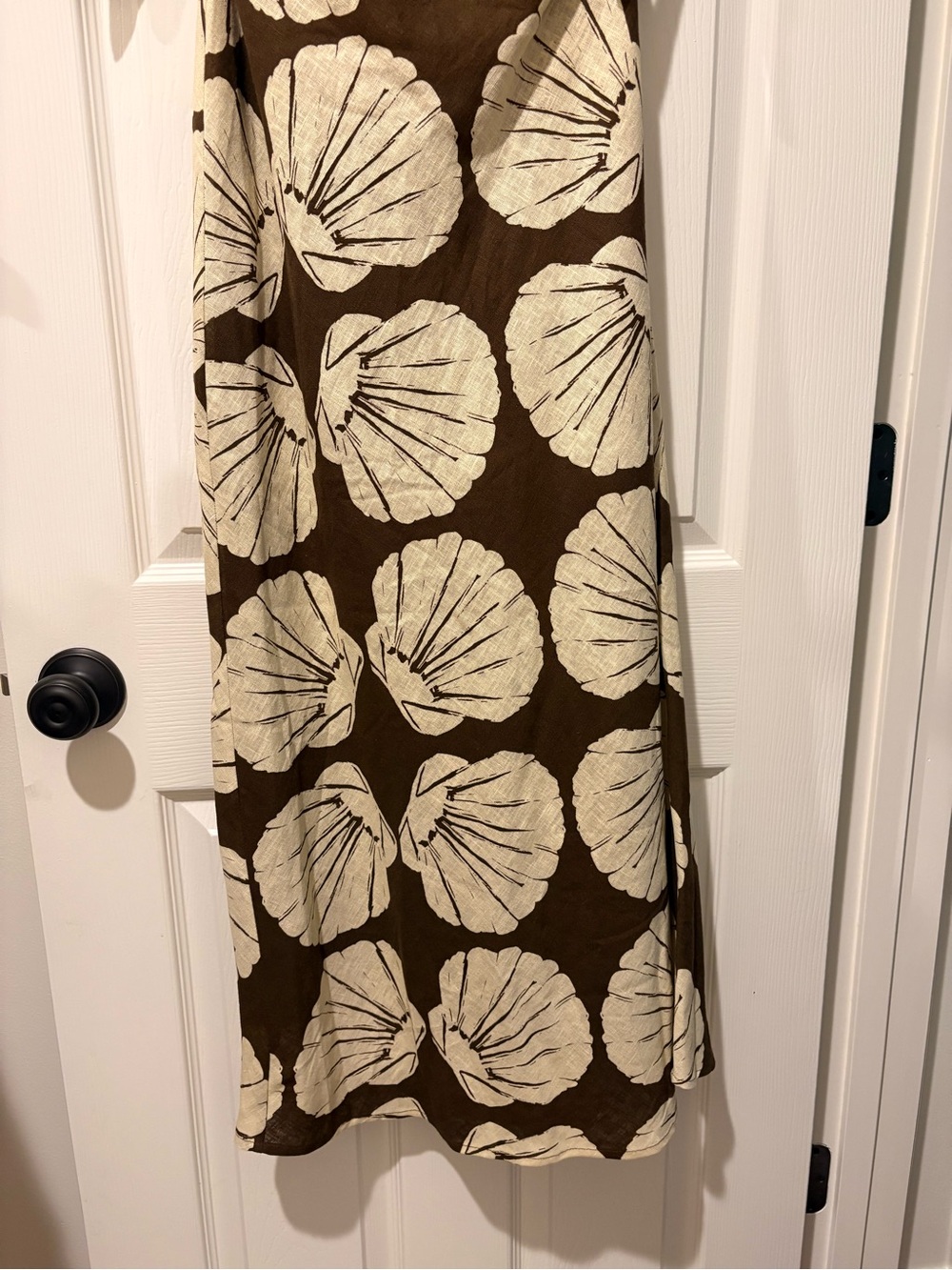 NWT Abercrombie & Fitch Brown Shell-Print Maxi Dress - Picture 3 of 8
